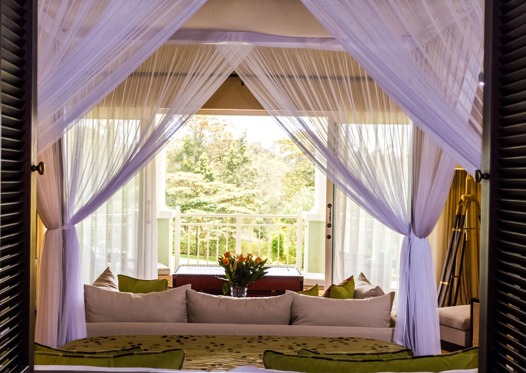 Hemingways Nairobi Hotel Екстериор снимка